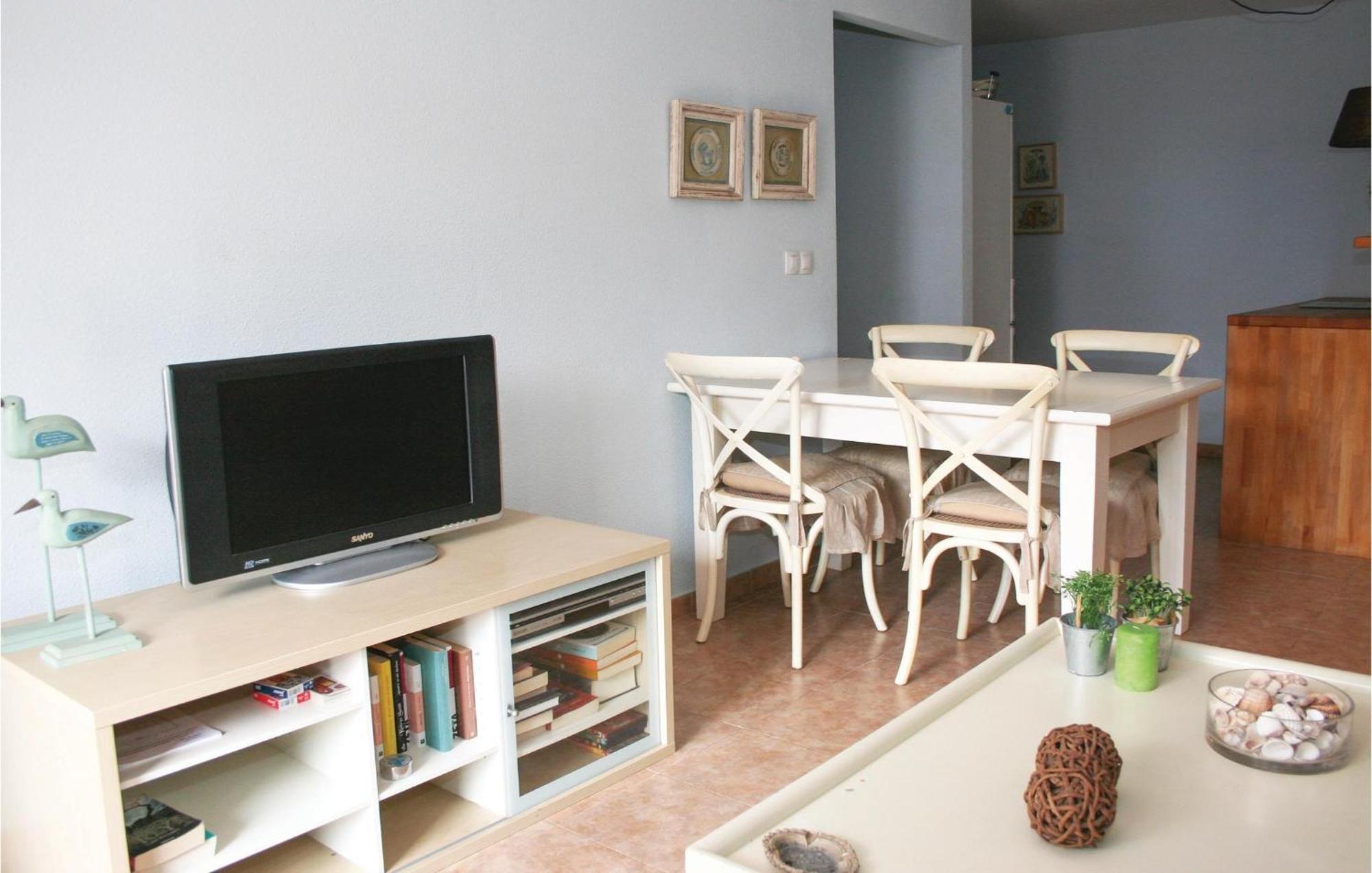 Beautiful Apartment In Alcossebre With Kitchen Kültér fotó